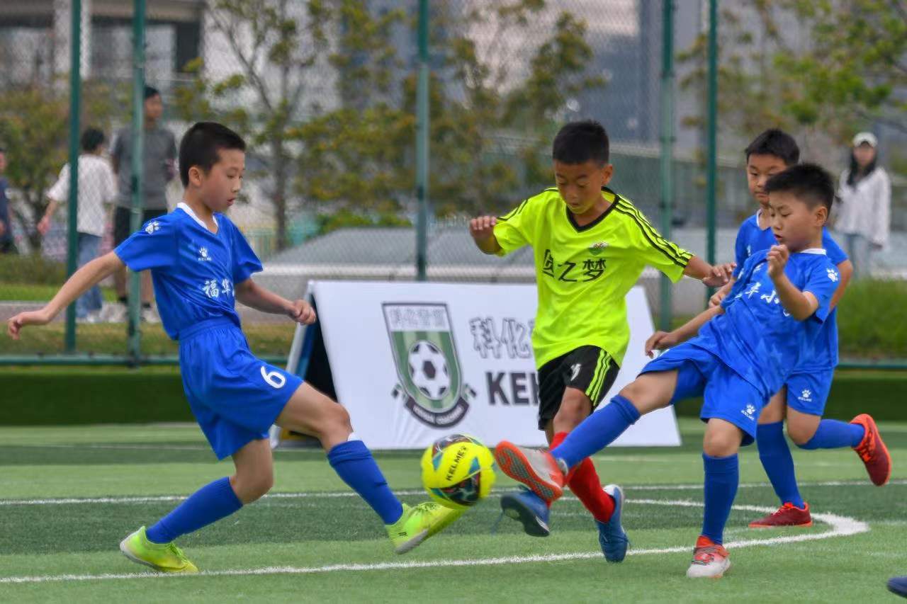 接触中国的 接触中国的